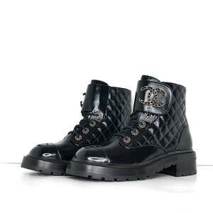 NEW Chanel Brave Shiny Calfskin Quilted CC Chain Cap Toe Short Boots 39